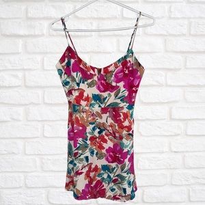 Olivaceous Mini Floral Dress Size M Adjustable Straps Valentines Day Dress 💘